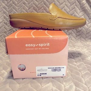 Easy Spirit Slip On Aggie Mules.  Size 9W Medium Brown